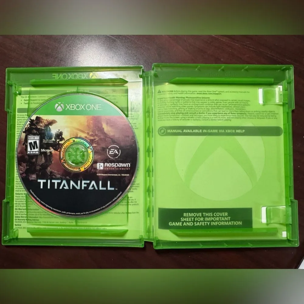 Titanfall (Microsoft Xbox One, 2014) No Manual